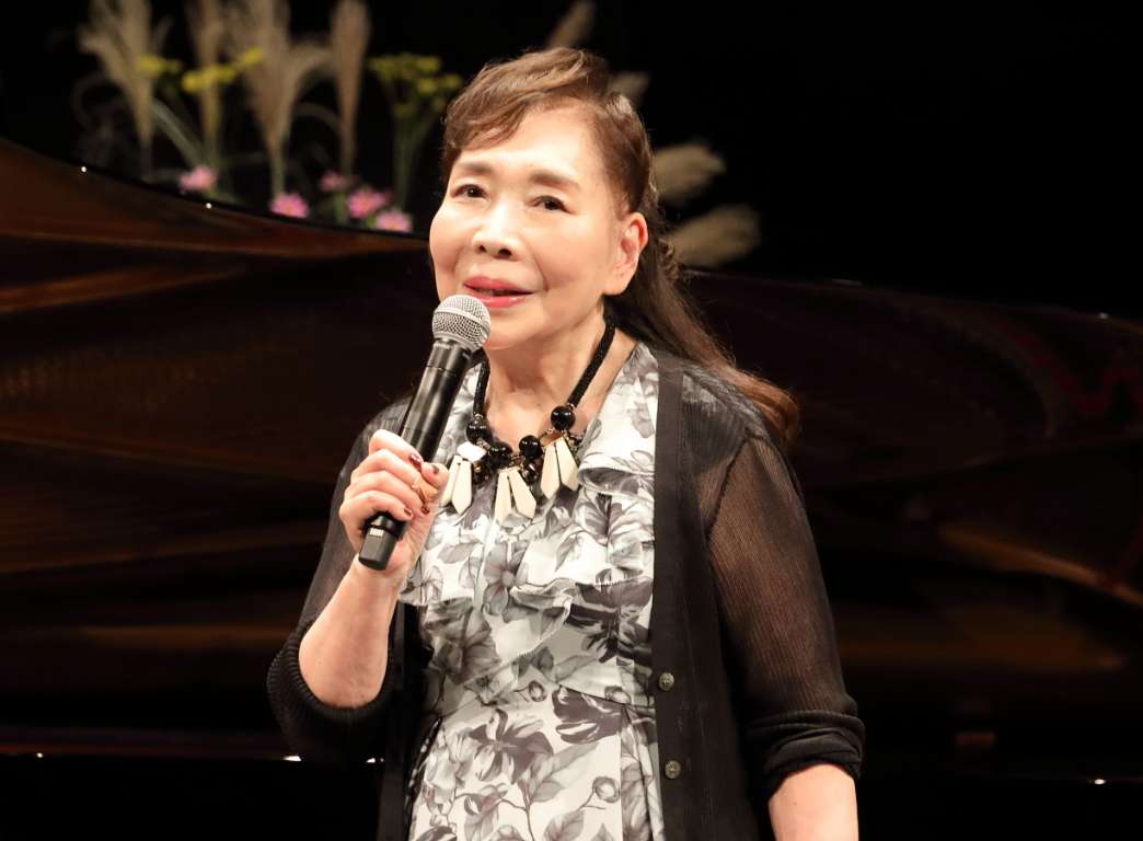 司会　実行委員長 佐々木伃利子